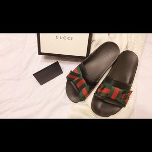 Gucci Slides & Green/Red Matching Set Bundle